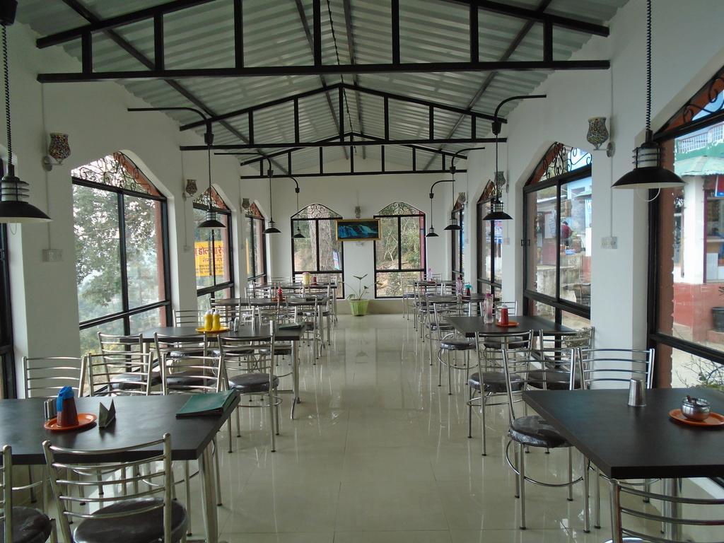 New Dolma Hotel Almora Exterior photo